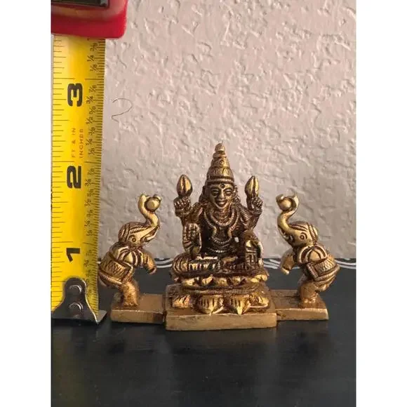 Ashtalakshmi Set (8 idols) in brass - Picture 4 of 4